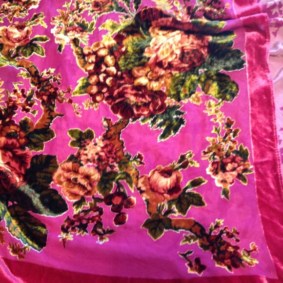 Aris A Silk Velvet Pink Floral Tassel Edge Shawl Wrap Scarf - Picture 9 of 11